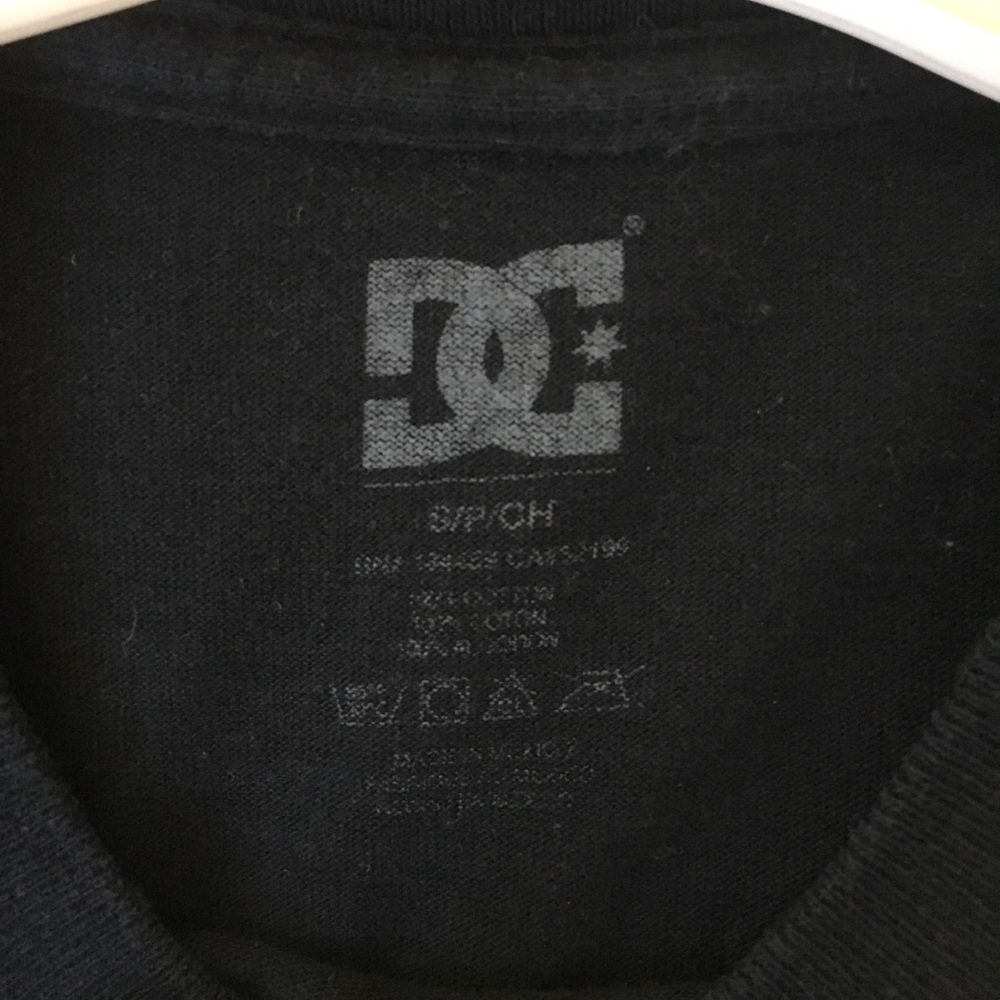 DC t-shirt - Picture 2 of 3